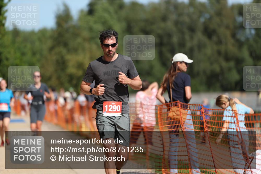 07.09.2025 - 19. Norderstedt Triathlon Michael Strokosch http://msf.ph/oto/8751235 07.09.2025 12:44:49 Laufen 258, 1290 meine-sportfotos.de