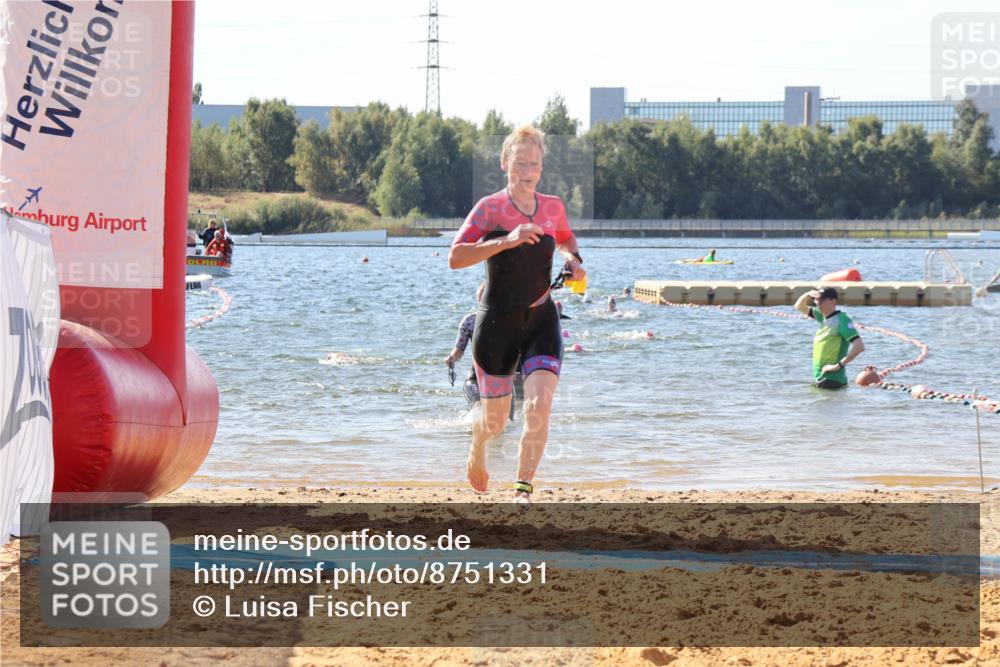 07.09.2025 - 19. Norderstedt Triathlon Luisa Fischer http://msf.ph/oto/8751331 07.09.2025 11:18:58 Schwimmen 155, 191, 299, 801 meine-sportfotos.de