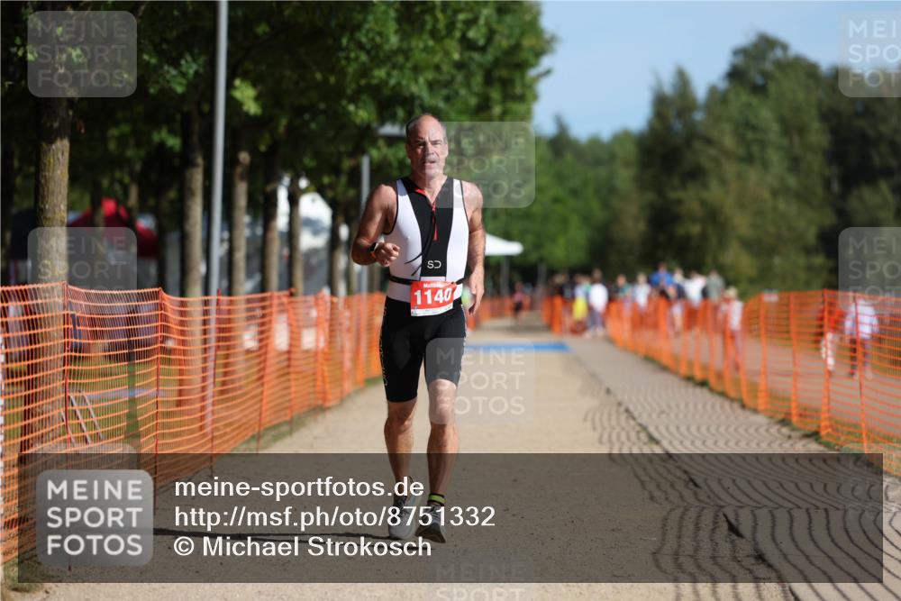 07.09.2025 - 19. Norderstedt Triathlon Michael Strokosch http://msf.ph/oto/8751332 07.09.2025 10:32:45 Laufen 1140 meine-sportfotos.de