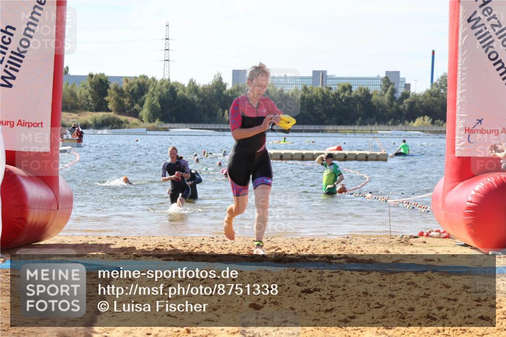 07.09.2025 - 19. Norderstedt Triathlon Luisa Fischer http://msf.ph/oto/8751338 07.09.2025 11:18:58 Schwimmen 155, 191, 299, 801 meine-sportfotos.de