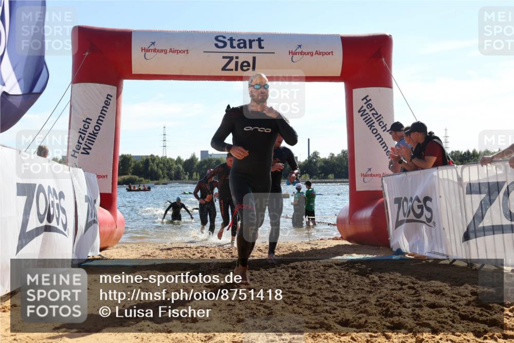 07.09.2025 - 19. Norderstedt Triathlon Luisa Fischer http://msf.ph/oto/8751418 07.09.2025 15:30:01 Schwimmen 493, 494, 502, 525, 546, 547 meine-sportfotos.de