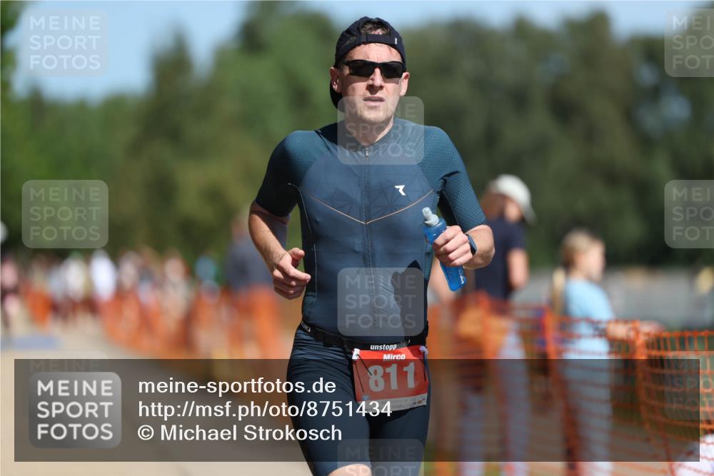 07.09.2025 - 19. Norderstedt Triathlon Michael Strokosch http://msf.ph/oto/8751434 07.09.2025 12:45:05 Laufen 811, 1241 meine-sportfotos.de