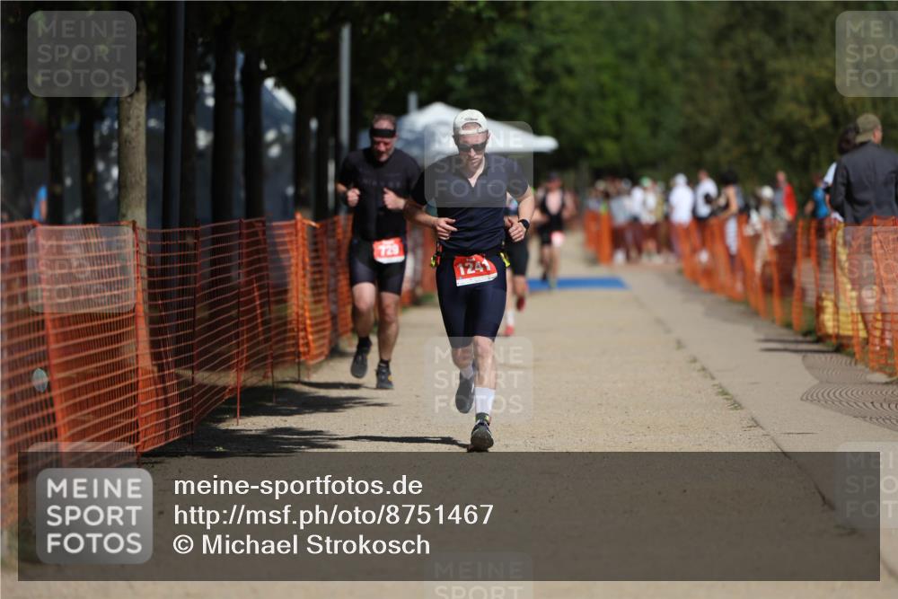07.09.2025 - 19. Norderstedt Triathlon Michael Strokosch http://msf.ph/oto/8751467 07.09.2025 12:45:06 Laufen 729, 811, 1241 meine-sportfotos.de