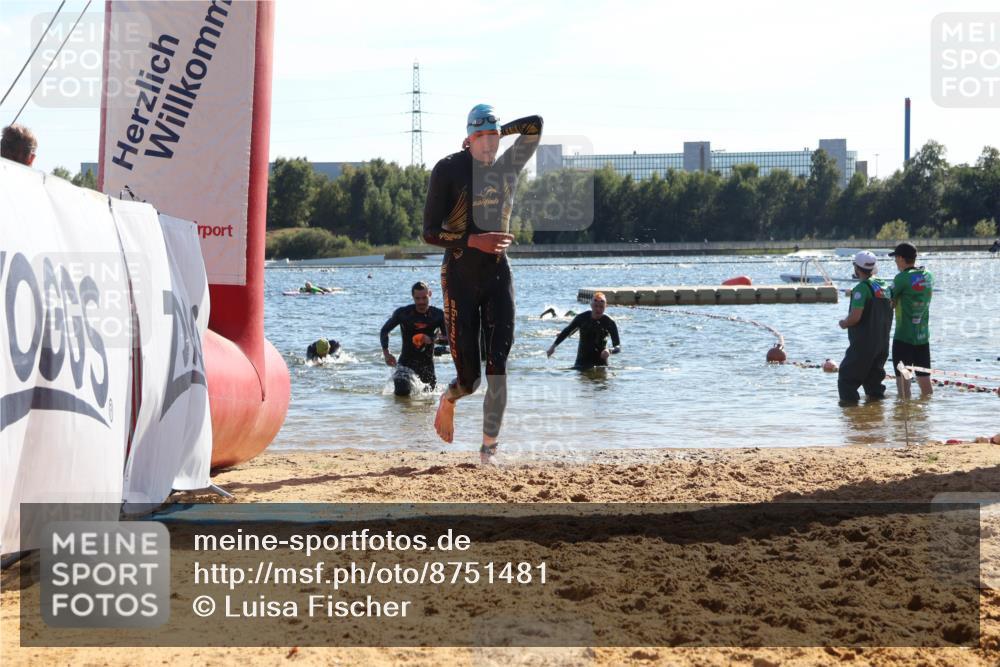 07.09.2025 - 19. Norderstedt Triathlon Luisa Fischer http://msf.ph/oto/8751481 07.09.2025 15:30:09 Schwimmen 493, 494, 502, 525, 544, 546, 547 meine-sportfotos.de