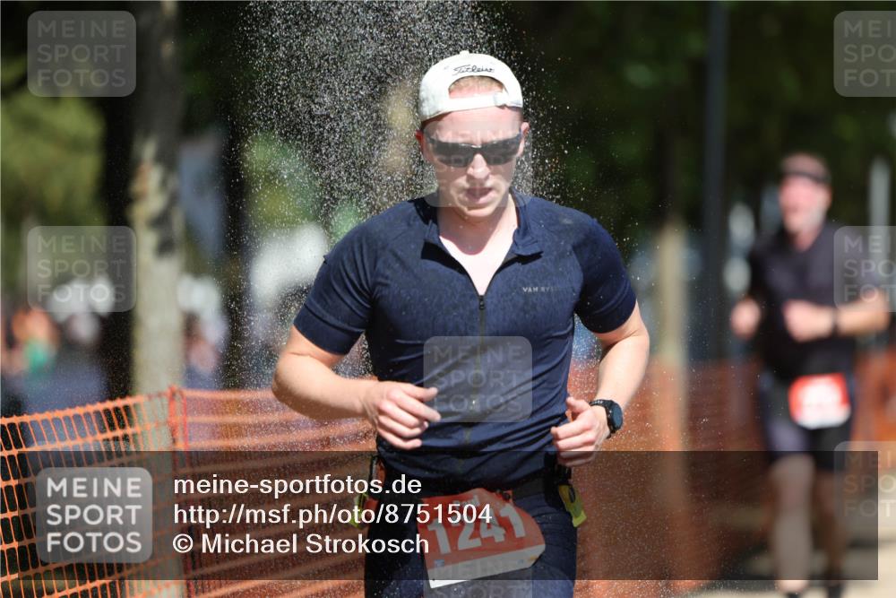 07.09.2025 - 19. Norderstedt Triathlon Michael Strokosch http://msf.ph/oto/8751504 07.09.2025 12:45:11 Laufen 729, 1241, 1343 meine-sportfotos.de