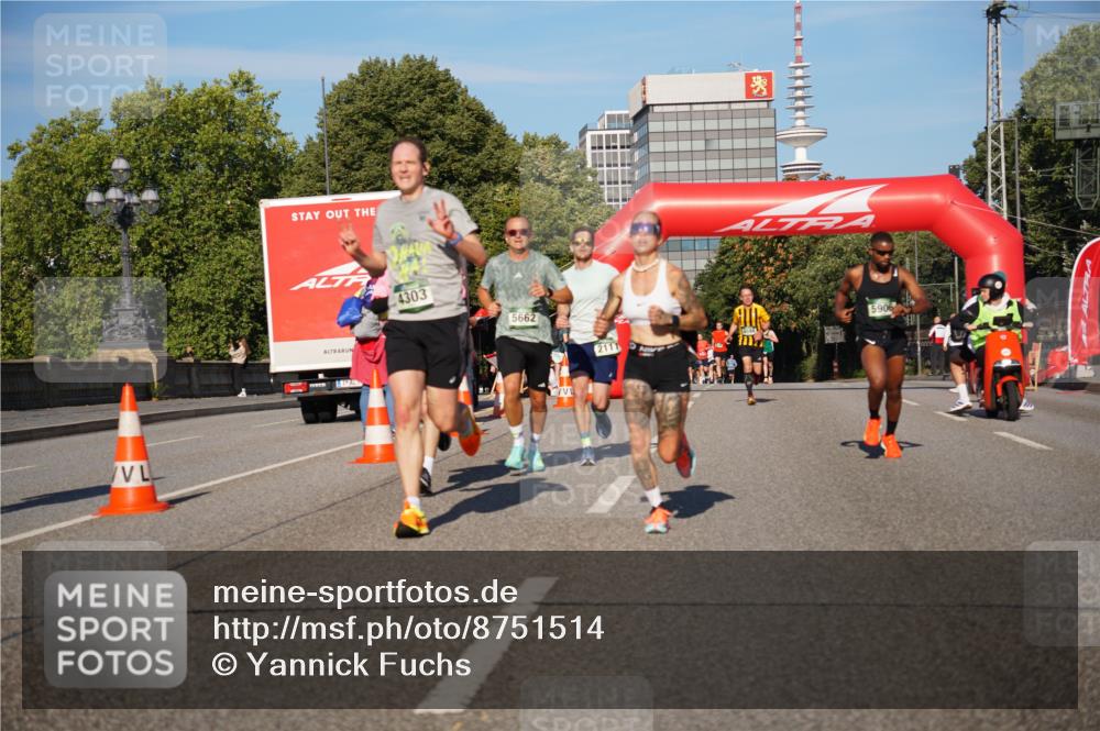 07.09.2025 - BARMER Alsterlauf Yannick Fuchs http://msf.ph/oto/8751514 07.09.2025 09:35:40 Laufen 1, 4303, 5662, 2111, 5906 meine-sportfotos.de