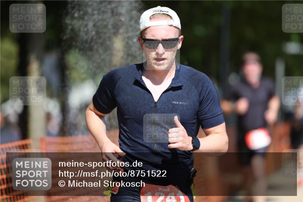07.09.2025 - 19. Norderstedt Triathlon Michael Strokosch http://msf.ph/oto/8751522 07.09.2025 12:45:12 Laufen 729, 1241, 1343 meine-sportfotos.de
