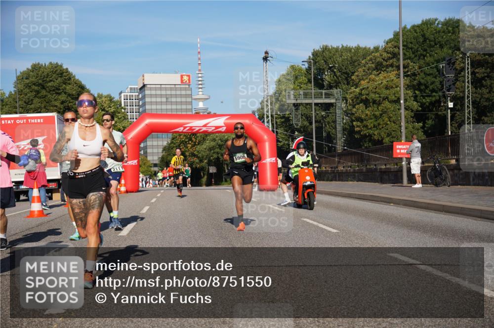 07.09.2025 - BARMER Alsterlauf Yannick Fuchs http://msf.ph/oto/8751550 07.09.2025 09:35:40 Laufen 2111, 5906 meine-sportfotos.de