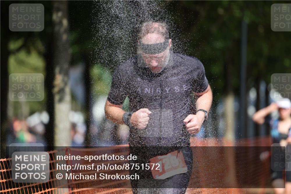 07.09.2025 - 19. Norderstedt Triathlon Michael Strokosch http://msf.ph/oto/8751572 07.09.2025 12:45:15 Laufen 729, 1241, 1343 meine-sportfotos.de