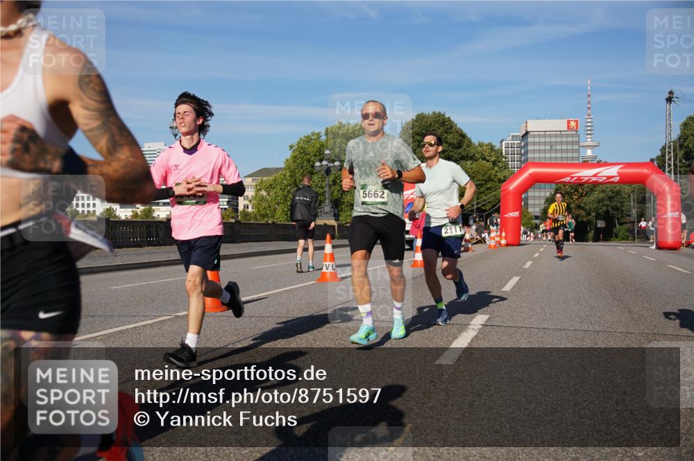 07.09.2025 - BARMER Alsterlauf Yannick Fuchs http://msf.ph/oto/8751597 07.09.2025 09:35:42 Laufen 5662, 2111 meine-sportfotos.de