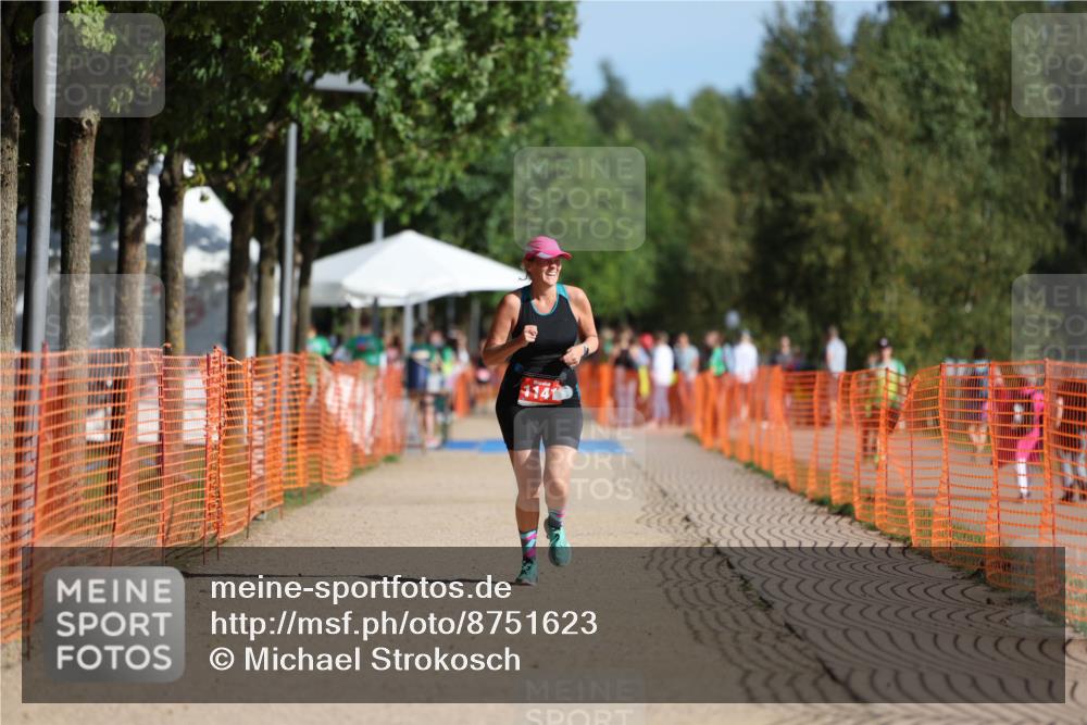 07.09.2025 - 19. Norderstedt Triathlon Michael Strokosch http://msf.ph/oto/8751623 07.09.2025 10:34:34 Laufen 1141 meine-sportfotos.de