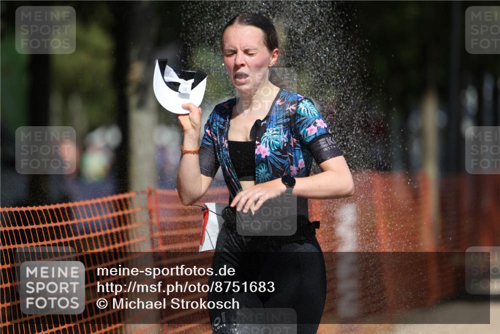 07.09.2025 - 19. Norderstedt Triathlon Michael Strokosch http://msf.ph/oto/8751683 07.09.2025 12:45:18 Laufen 729, 1272, 1343 meine-sportfotos.de