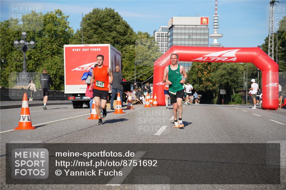 07.09.2025 - BARMER Alsterlauf Yannick Fuchs http://msf.ph/oto/8751692 07.09.2025 09:35:51 Laufen 5192, 1 meine-sportfotos.de