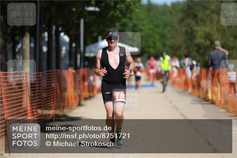 07.09.2025 - 19. Norderstedt Triathlon Michael Strokosch http://msf.ph/oto/8751721 07.09.2025 12:45:22 Laufen 1272, 1343 meine-sportfotos.de
