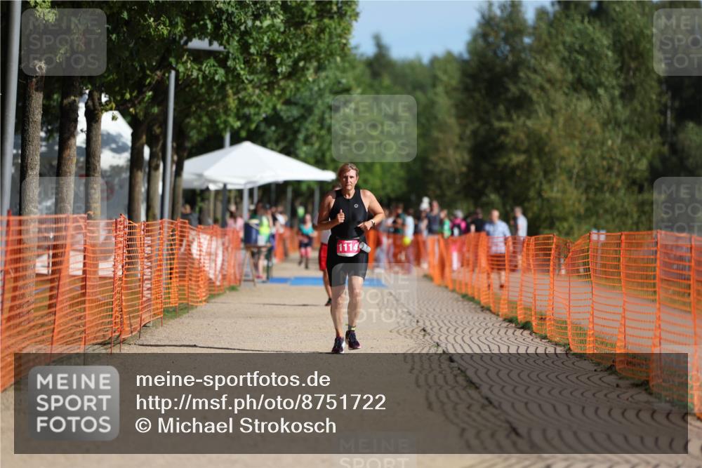 07.09.2025 - 19. Norderstedt Triathlon Michael Strokosch http://msf.ph/oto/8751722 07.09.2025 10:35:03 Laufen 1114 meine-sportfotos.de