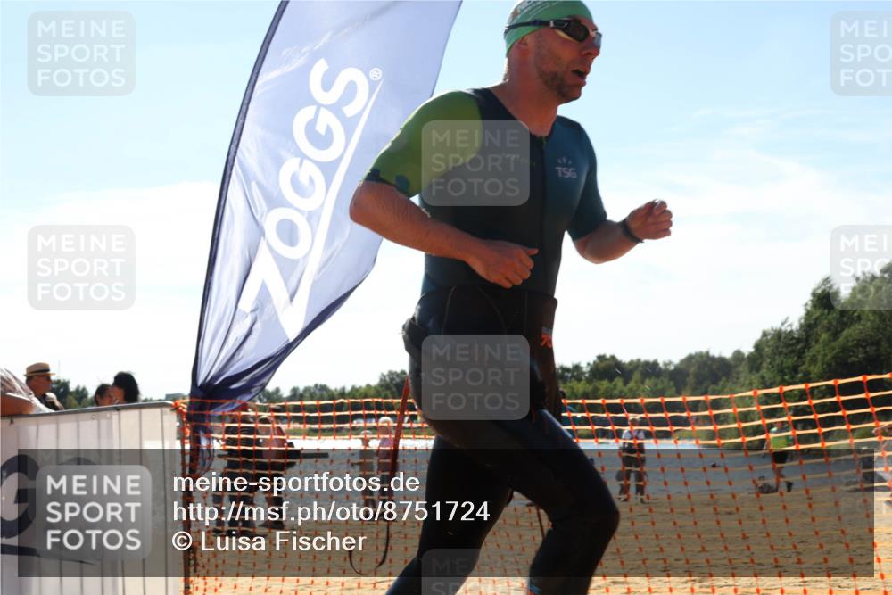 07.09.2025 - 19. Norderstedt Triathlon Luisa Fischer http://msf.ph/oto/8751724 07.09.2025 15:30:48 Schwimmen 530, 536 meine-sportfotos.de