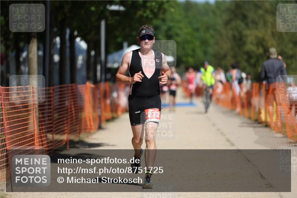 07.09.2025 - 19. Norderstedt Triathlon Michael Strokosch http://msf.ph/oto/8751725 07.09.2025 12:45:22 Laufen 1272, 1343 meine-sportfotos.de