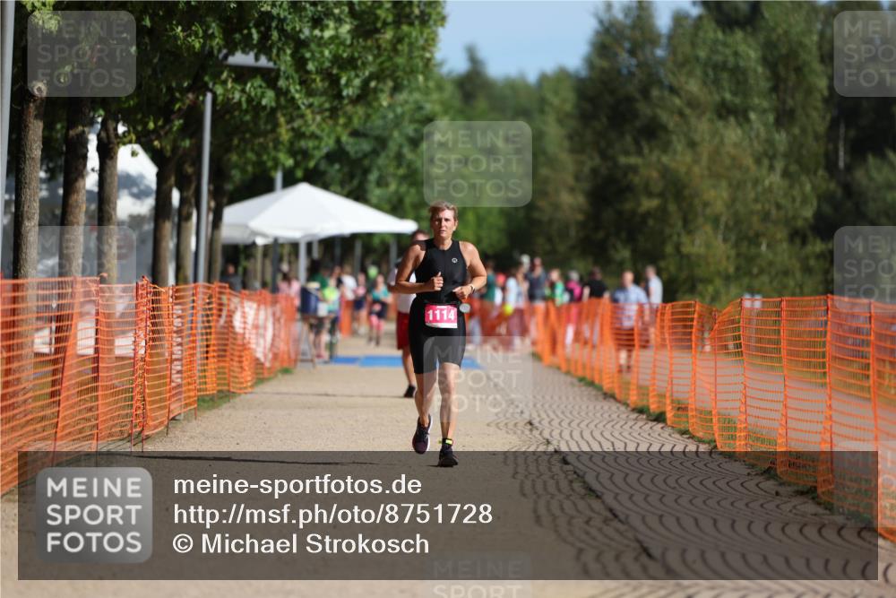 07.09.2025 - 19. Norderstedt Triathlon Michael Strokosch http://msf.ph/oto/8751728 07.09.2025 10:35:04 Laufen 1114 meine-sportfotos.de
