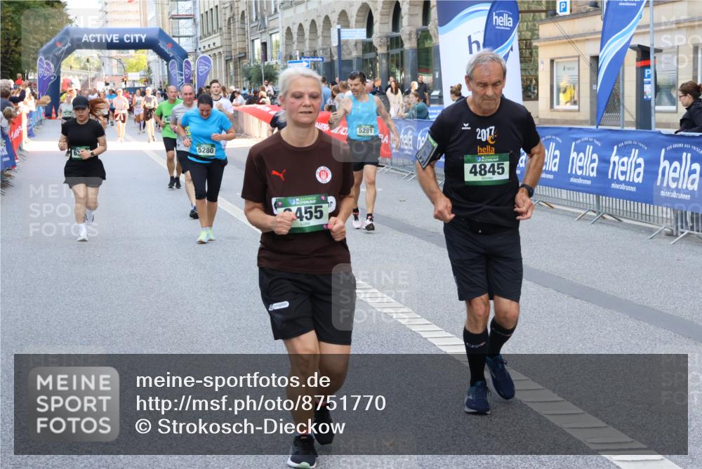 07.09.2025 - BARMER Alsterlauf Strokosch-Dieckow http://msf.ph/oto/8751770 07.09.2025 10:15:08 Ziel 2132, 2698, 2705, 2936, 3243, 3548, 3703, 3885, 3886, 4007, 4024, 4442, 4443, 4756, 4757, 5952, 6047, 6194, 6263, 6266, 6267, 6273, 8482 meine-sportfotos.de