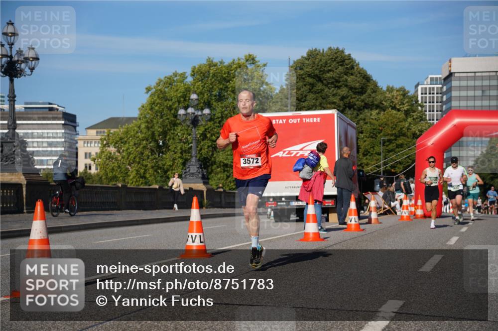 07.09.2025 - BARMER Alsterlauf Yannick Fuchs http://msf.ph/oto/8751783 07.09.2025 09:35:55 Laufen 3572, 2059 meine-sportfotos.de