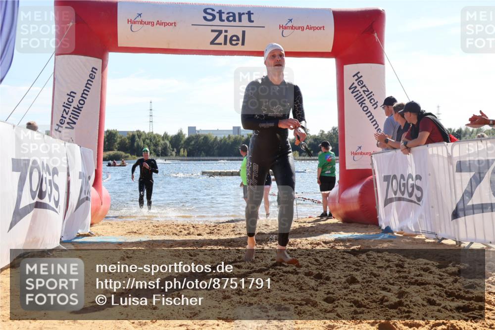 07.09.2025 - 19. Norderstedt Triathlon Luisa Fischer http://msf.ph/oto/8751791 07.09.2025 15:31:16 Schwimmen 531, 542, 926 meine-sportfotos.de