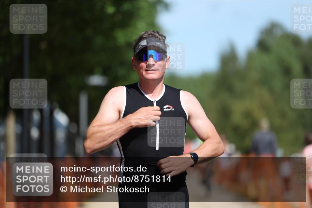 07.09.2025 - 19. Norderstedt Triathlon Michael Strokosch http://msf.ph/oto/8751814 07.09.2025 12:45:25 Laufen 1272 meine-sportfotos.de