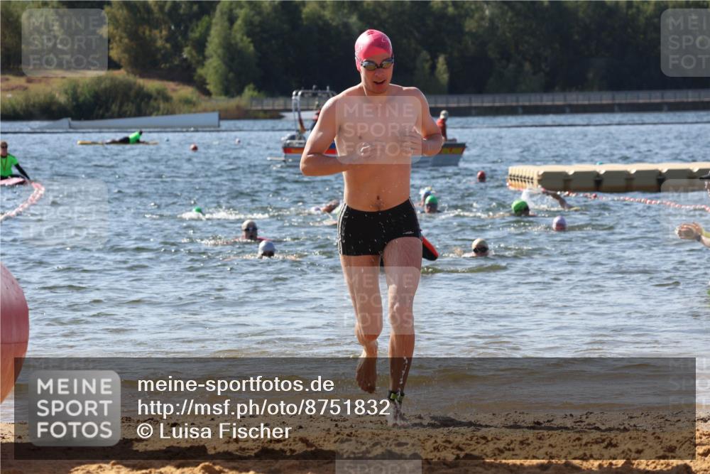 07.09.2025 - 19. Norderstedt Triathlon Luisa Fischer http://msf.ph/oto/8751832 07.09.2025 11:20:12 Schwimmen 136, 149, 286, 795, 846, 861, 1320 meine-sportfotos.de