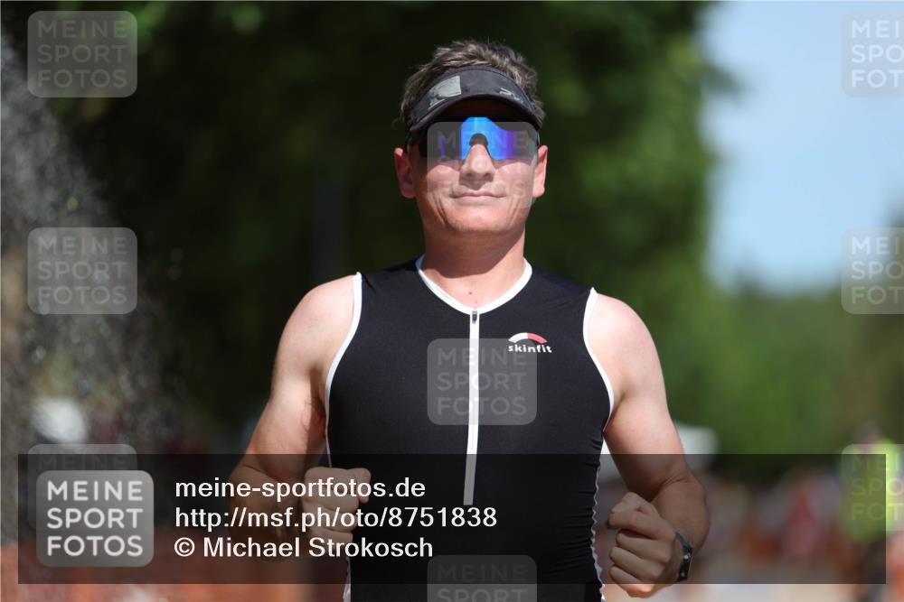 07.09.2025 - 19. Norderstedt Triathlon Michael Strokosch http://msf.ph/oto/8751838 07.09.2025 12:45:26 Laufen 1272 meine-sportfotos.de