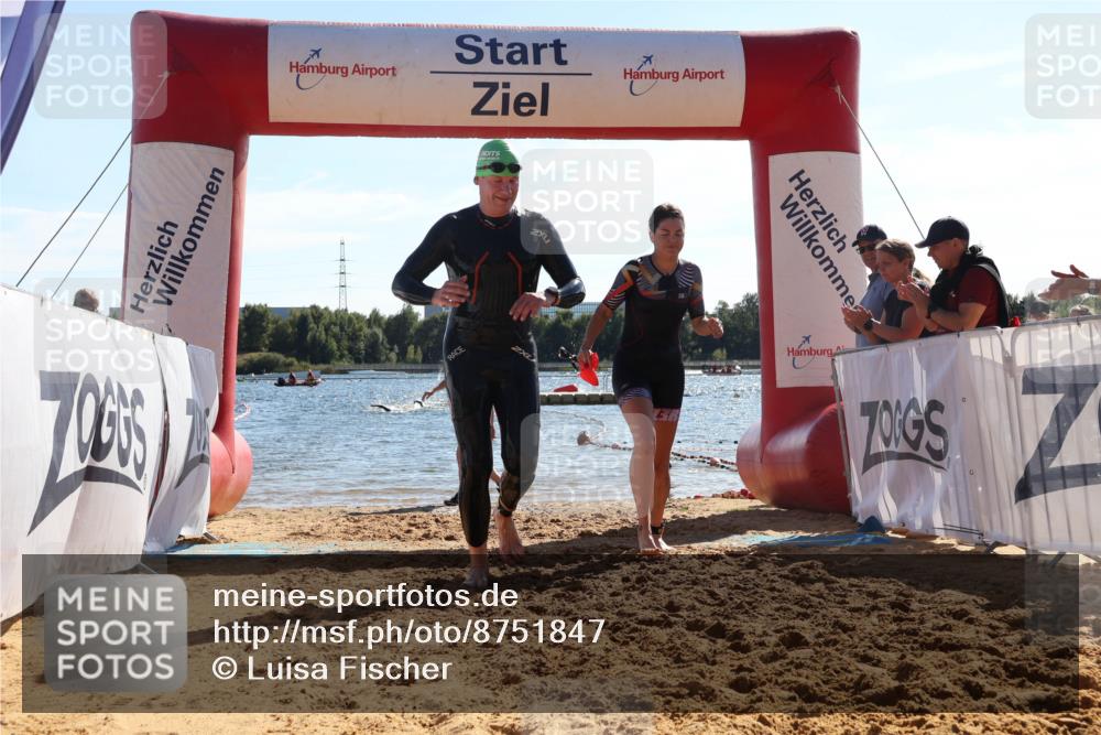 07.09.2025 - 19. Norderstedt Triathlon Luisa Fischer http://msf.ph/oto/8751847 07.09.2025 15:31:23 Schwimmen 531, 542, 926 meine-sportfotos.de