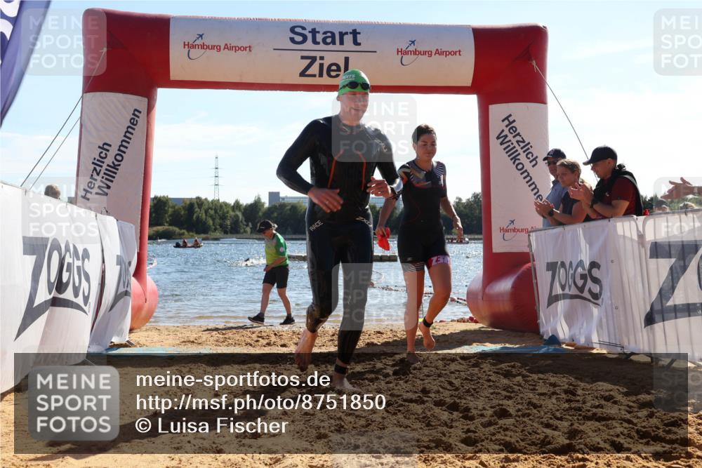 07.09.2025 - 19. Norderstedt Triathlon Luisa Fischer http://msf.ph/oto/8751850 07.09.2025 15:31:23 Schwimmen 531, 542, 926 meine-sportfotos.de