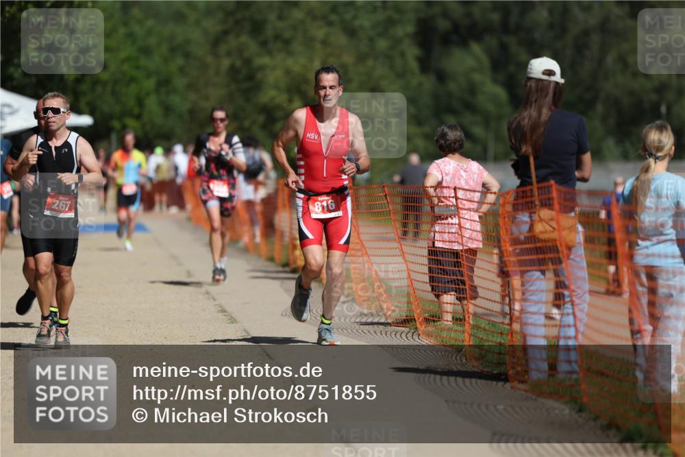 07.09.2025 - 19. Norderstedt Triathlon Michael Strokosch http://msf.ph/oto/8751855 07.09.2025 12:45:38 Laufen 184, 267, 816, 1386, 1397 meine-sportfotos.de