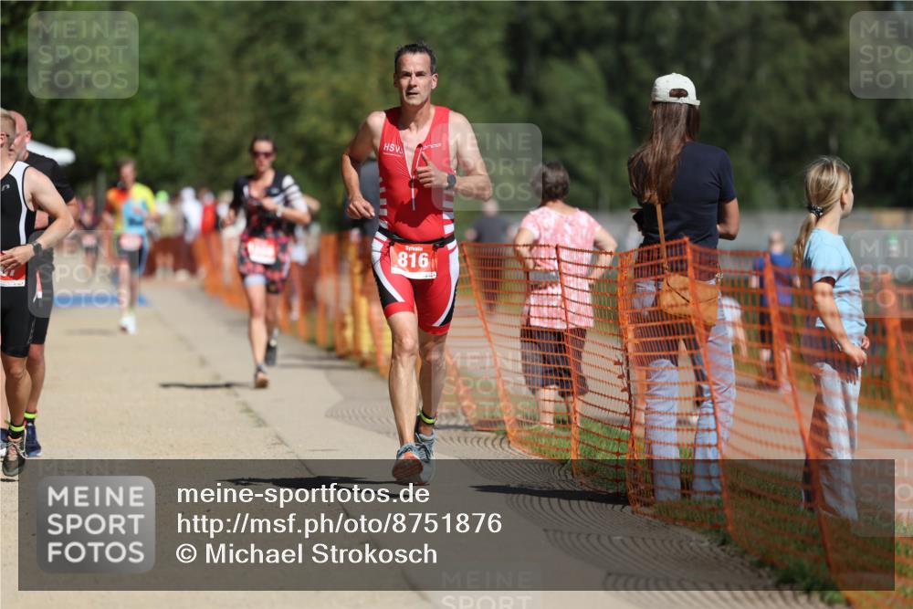 07.09.2025 - 19. Norderstedt Triathlon Michael Strokosch http://msf.ph/oto/8751876 07.09.2025 12:45:38 Laufen 184, 267, 816, 1386, 1397 meine-sportfotos.de