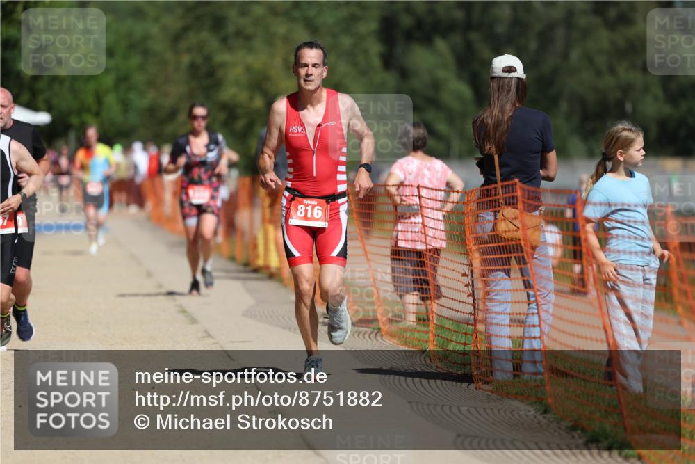 07.09.2025 - 19. Norderstedt Triathlon Michael Strokosch http://msf.ph/oto/8751882 07.09.2025 12:45:39 Laufen 184, 267, 816, 1386, 1397 meine-sportfotos.de