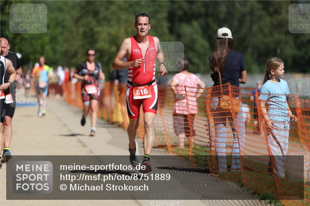 07.09.2025 - 19. Norderstedt Triathlon Michael Strokosch http://msf.ph/oto/8751889 07.09.2025 12:45:39 Laufen 184, 267, 816, 1386, 1397 meine-sportfotos.de