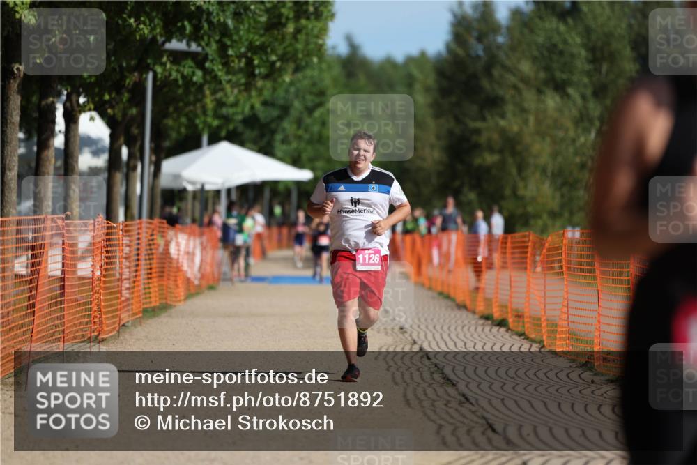 07.09.2025 - 19. Norderstedt Triathlon Michael Strokosch http://msf.ph/oto/8751892 07.09.2025 10:35:11 Laufen 1114, 1126 meine-sportfotos.de