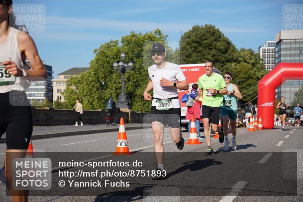 07.09.2025 - BARMER Alsterlauf Yannick Fuchs http://msf.ph/oto/8751893 07.09.2025 09:36:00 Laufen 55, 3890, 21, 8270 meine-sportfotos.de