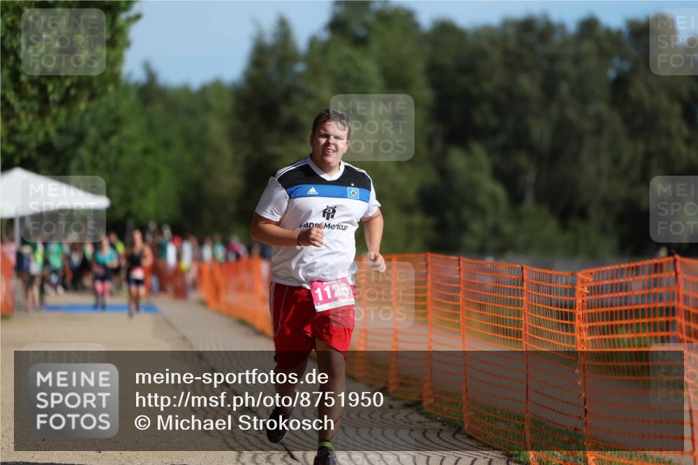 07.09.2025 - 19. Norderstedt Triathlon Michael Strokosch http://msf.ph/oto/8751950 07.09.2025 10:35:13 Laufen 1114, 1126 meine-sportfotos.de