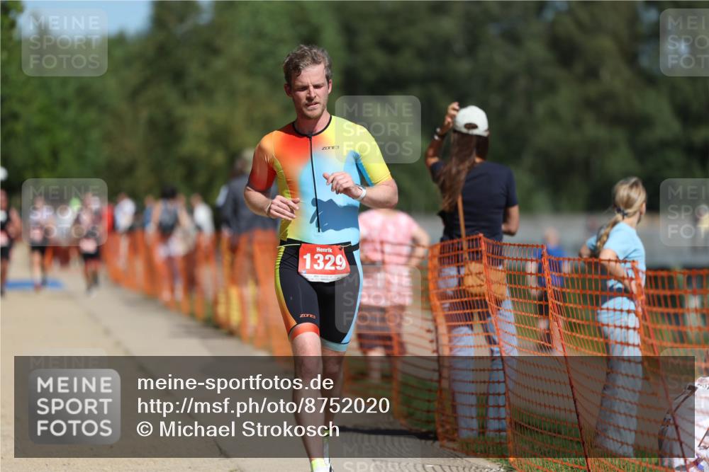 07.09.2025 - 19. Norderstedt Triathlon Michael Strokosch http://msf.ph/oto/8752020 07.09.2025 12:45:50 Laufen 226, 245, 1246, 1329, 1386 meine-sportfotos.de
