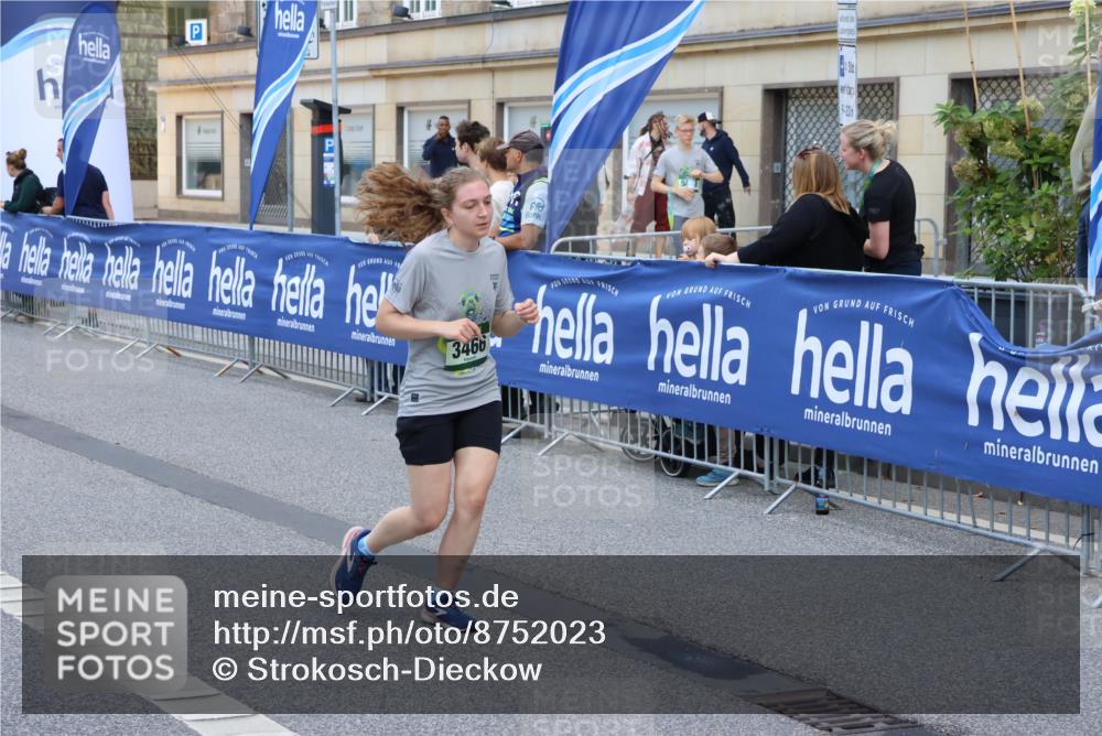 07.09.2025 - BARMER Alsterlauf Strokosch-Dieckow http://msf.ph/oto/8752023 07.09.2025 10:15:06 Ziel 2132, 2674, 2698, 2705, 2936, 3243, 3548, 3703, 3885, 3886, 4024, 4442, 4443, 4756, 4757, 5952, 6047, 6194, 6263, 6266, 6267, 6273, 8482 meine-sportfotos.de