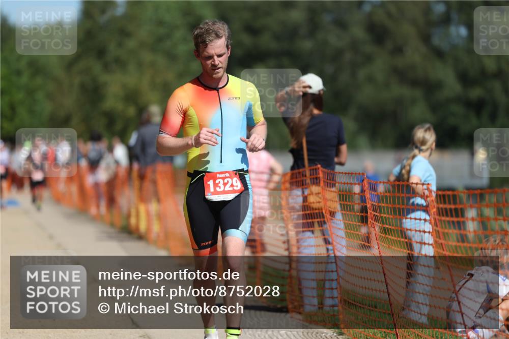 07.09.2025 - 19. Norderstedt Triathlon Michael Strokosch http://msf.ph/oto/8752028 07.09.2025 12:45:50 Laufen 226, 245, 1246, 1329, 1386 meine-sportfotos.de