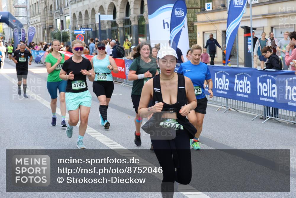 07.09.2025 - BARMER Alsterlauf Strokosch-Dieckow http://msf.ph/oto/8752046 07.09.2025 10:15:01 Ziel 2158, 2651, 2674, 2705, 2936, 3132, 3133, 3243, 3548, 3703, 3885, 3886, 4024, 4177, 4442, 4443, 4556, 4756, 4757, 4878, 4879, 5291, 5631, 5952, 6194, 8482 meine-sportfotos.de