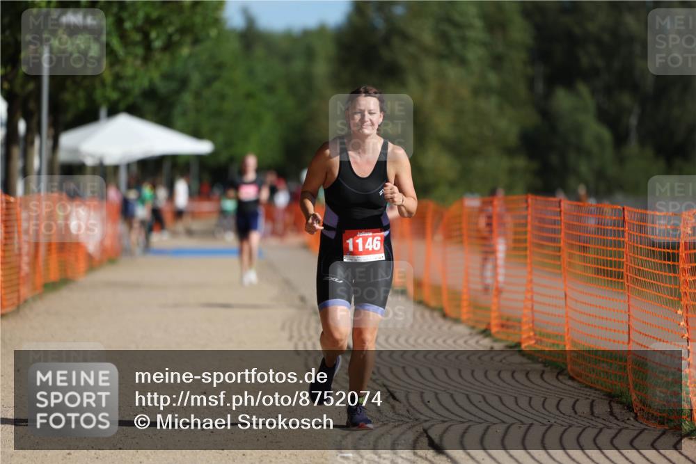 07.09.2025 - 19. Norderstedt Triathlon Michael Strokosch http://msf.ph/oto/8752074 07.09.2025 10:35:29 Laufen 1146 meine-sportfotos.de