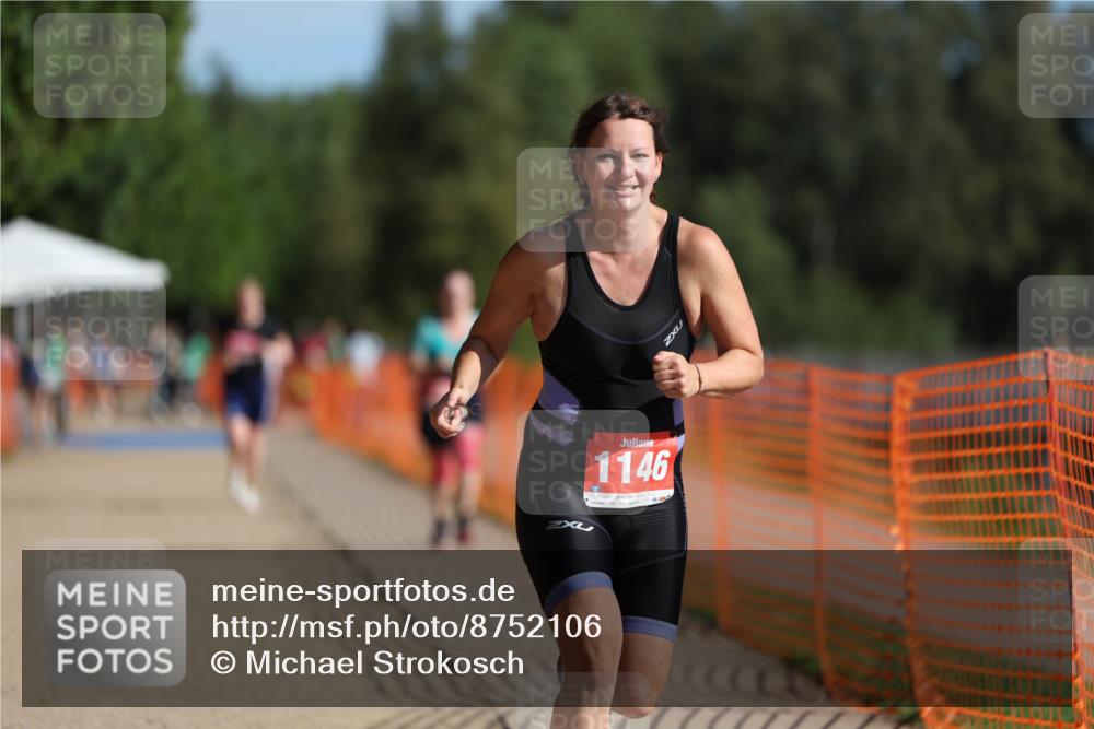 07.09.2025 - 19. Norderstedt Triathlon Michael Strokosch http://msf.ph/oto/8752106 07.09.2025 10:35:31 Laufen 1146 meine-sportfotos.de