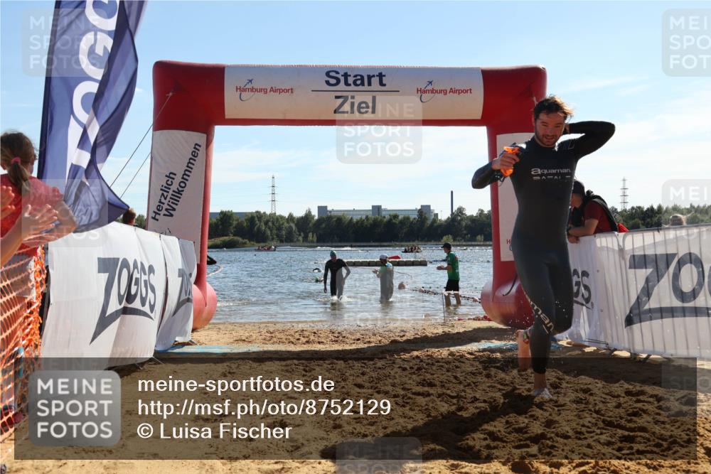 07.09.2025 - 19. Norderstedt Triathlon Luisa Fischer http://msf.ph/oto/8752129 07.09.2025 15:32:33 Schwimmen 488, 543, 548 meine-sportfotos.de