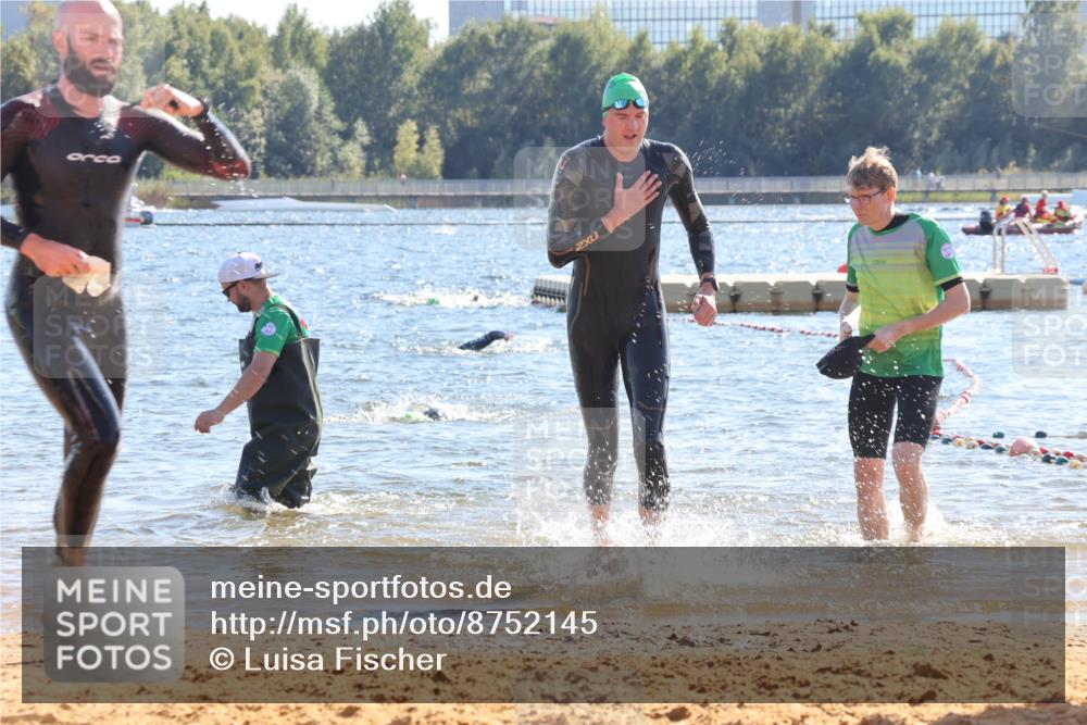 07.09.2025 - 19. Norderstedt Triathlon Luisa Fischer http://msf.ph/oto/8752145 07.09.2025 15:32:37 Schwimmen 488, 529, 543, 548 meine-sportfotos.de