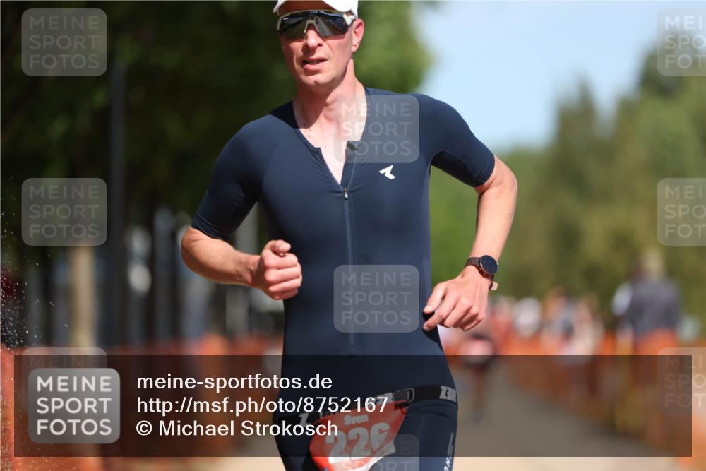 07.09.2025 - 19. Norderstedt Triathlon Michael Strokosch http://msf.ph/oto/8752167 07.09.2025 12:45:57 Laufen 226, 1246 meine-sportfotos.de