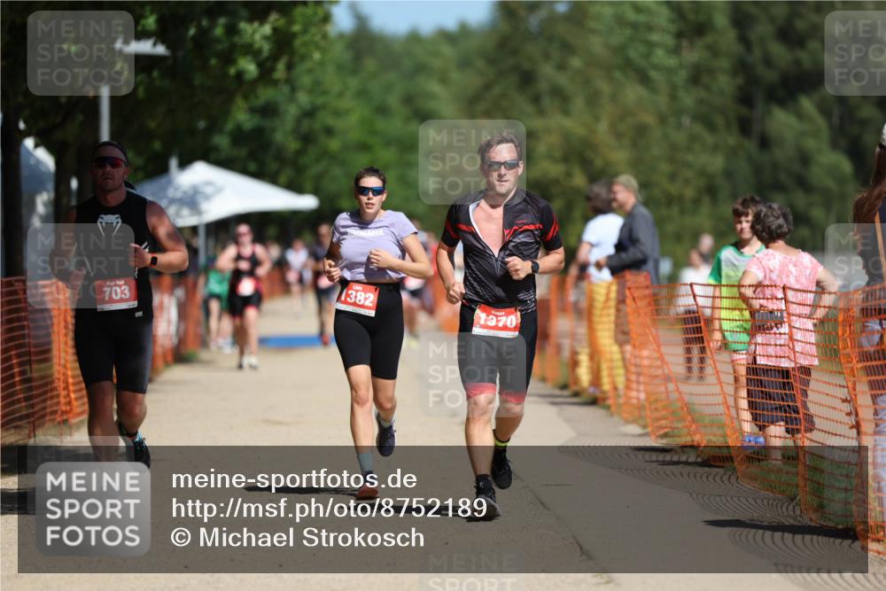 07.09.2025 - 19. Norderstedt Triathlon Michael Strokosch http://msf.ph/oto/8752189 07.09.2025 12:46:04 Laufen 703, 1370, 1382 meine-sportfotos.de