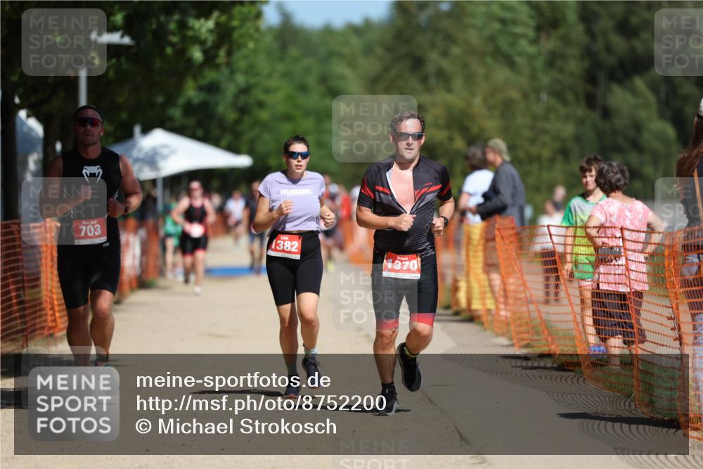 07.09.2025 - 19. Norderstedt Triathlon Michael Strokosch http://msf.ph/oto/8752200 07.09.2025 12:46:05 Laufen 703, 1370, 1382 meine-sportfotos.de