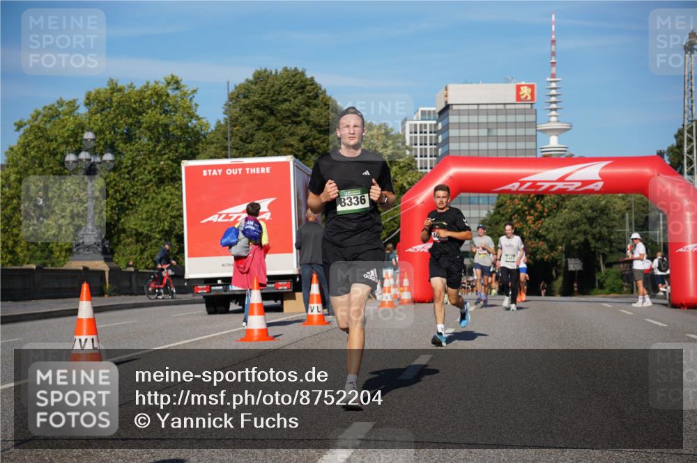 07.09.2025 - BARMER Alsterlauf Yannick Fuchs http://msf.ph/oto/8752204 07.09.2025 09:36:13 Laufen 8336, 46, 3467 meine-sportfotos.de