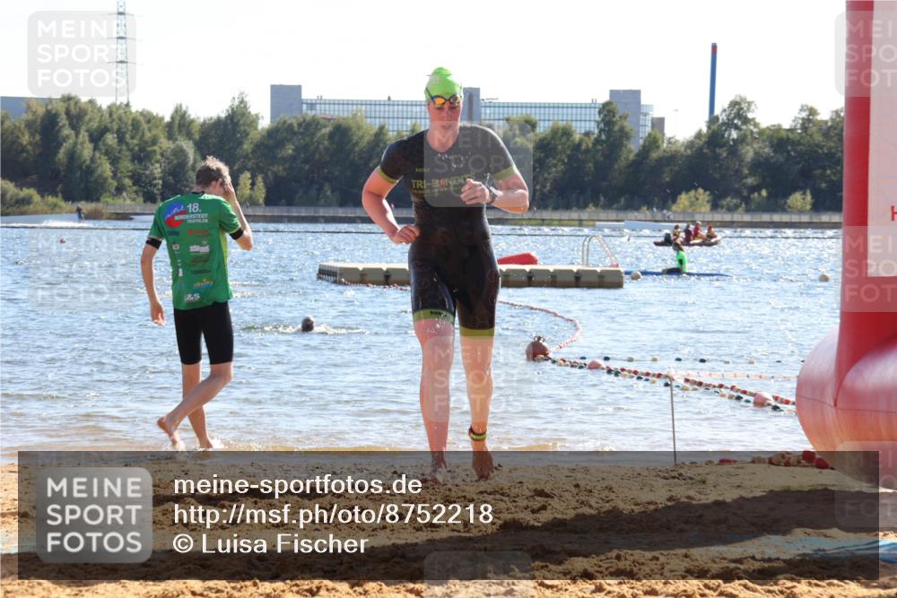 07.09.2025 - 19. Norderstedt Triathlon Luisa Fischer http://msf.ph/oto/8752218 07.09.2025 15:32:52 Schwimmen 529, 1082 meine-sportfotos.de